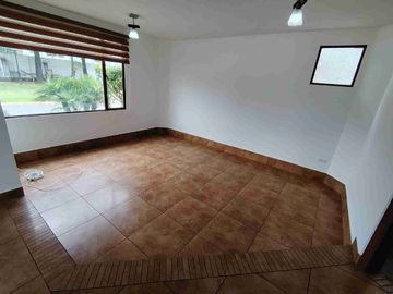 Renta casa Sector Sangolquí  valle de los Chillos
