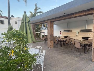 VENTA HERMOSA CASA COTO ANDALUCIA, PARQUE DE LA CASTELLANA