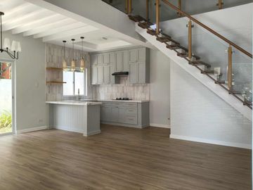 Windsor Heigths Tagaytay Newly renovated House for sale