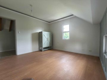 Windsor Heigths Tagaytay Newly renovated House for sale