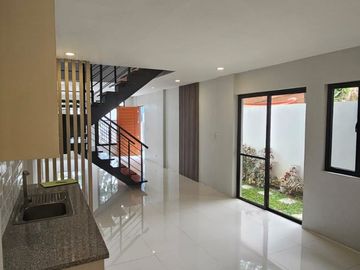 3-Storey 4-Bedroom Duplex House & Lot in Taytay