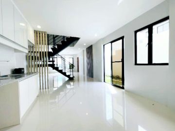 3-Storey 4-Bedroom Duplex House & Lot in Taytay