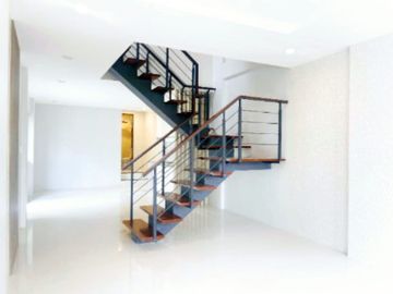 3-Storey 4-Bedroom Duplex House & Lot in Taytay