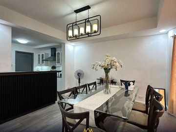 CLASSIC TIMELESS DESIGN AND WELL-MAINTAINED TOWN HOUSE IN NEW MANILA FOR SALE!!