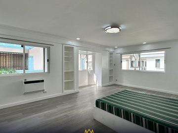 CLASSIC TIMELESS DESIGN AND WELL-MAINTAINED TOWN HOUSE IN NEW MANILA FOR SALE!!