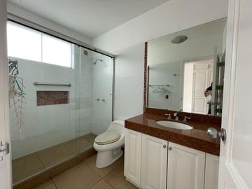 VENDO  LINDO PENTHOUSE DUPLEX EN CHACARILLA - SAN BORJA - 4 DORMITORIOS - 3 COCHERAS - FRENTE A PARQUE🌳