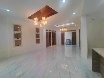 Brandnew House and Lot For Sale w/ 5 Bedrooms w/ Toilet&Bath - 2 Car Garage w/ Swimming Pool Located in San Isidro Cainta-JV2