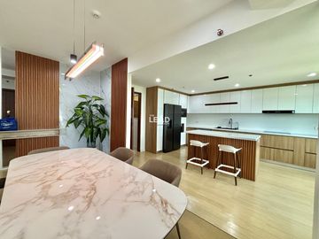 Aspen Tower Alabang Filinvest 3Bedroom w/Parking 221SQM. Good deal New Furnished Big Cut Ayala Alabang Condo For Sale near Palms Pointe BGC Makati