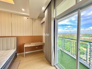 Aspen Tower Alabang Filinvest 3Bedroom w/Parking 221SQM. Good deal New Furnished Big Cut Ayala Alabang Condo For Sale near Palms Pointe BGC Makati