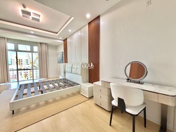 Aspen Tower Alabang Filinvest 3Bedroom w/Parking 221SQM. Good deal New Furnished Big Cut Ayala Alabang Condo For Sale near Palms Pointe BGC Makati