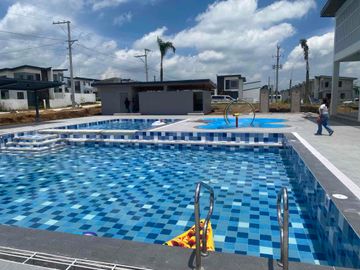 Fors Sale House and Lot near Tagaytay and Nasugbu Beach