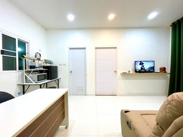 For sale: 3 pool villas in Huay Yai on a 1 rai 200 sq.wah land plot, Nong Prue Subdistrict, Bang Lamung District, Chonburi Province
