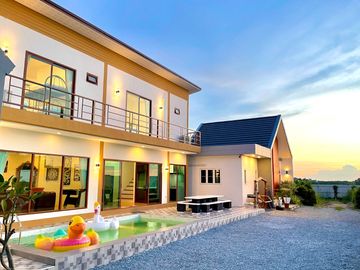For sale: 3 pool villas in Huay Yai on a 1 rai 200 sq.wah land plot, Nong Prue Subdistrict, Bang Lamung District, Chonburi Province