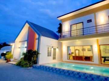For sale: 3 pool villas in Huay Yai on a 1 rai 200 sq.wah land plot, Nong Prue Subdistrict, Bang Lamung District, Chonburi Province
