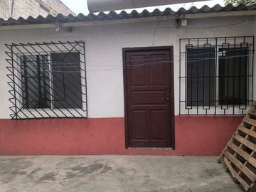 RENTA DE  DEPARTAMENTO PEQUEÑO CON GARAJE
