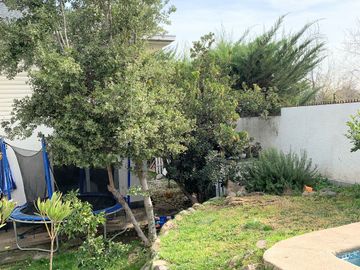 Camino del Convento. Gran terreno, piscina climatizada