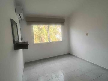 CASA EN VENTA EN GEOPINOS VERACRUZ CON 4 RECÁMARAS EN CLUSTER CON ALBERCA Y JARDIN $1,700,000 (SOLO CRÉDITOS BANCARIOS Y REC PROPIOS)