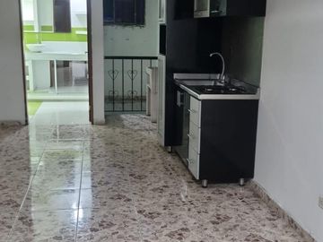 Venta Casa de 4 Niveles independientes Sector Samaria-Pereira