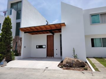 Casa Tipo Loft con Tecnologia Biotermica Sustentable en Coto Privado