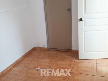 Venta De Casa De 4 Pisos Cerca A Avenidas Principales En Bertello - Cercado De Lima