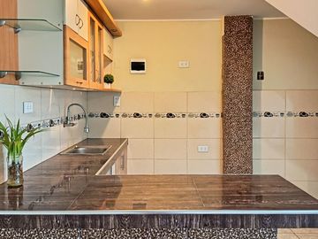 Venta De Casa De 4 Pisos Cerca A Avenidas Principales En Bertello - Cercado De Lima
