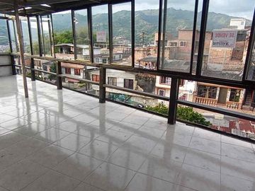 SE VENDE HERMOSA CASA  ESQUINERA CON RENTAS EN DOSQUEBRADAS RISARALDA