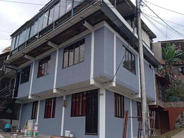 SE VENDE HERMOSA CASA  ESQUINERA CON RENTAS EN DOSQUEBRADAS RISARALDA