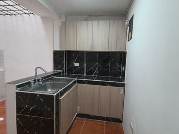 Venta Casa de 3 niveles independientes mas terraza Sector Samaria-Pereira