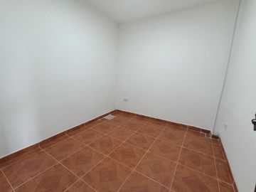 Venta Casa de 3 niveles independientes mas terraza Sector Samaria-Pereira