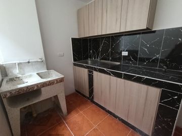 Venta Casa de 3 niveles independientes mas terraza Sector Samaria-Pereira