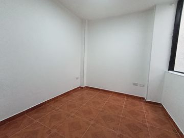 Venta Casa de 3 niveles independientes mas terraza Sector Samaria-Pereira