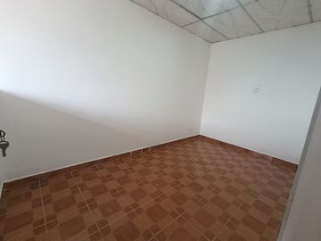Venta Casa de 3 niveles independientes mas terraza Sector Samaria-Pereira