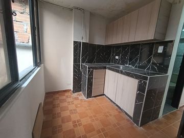 Venta Casa de 3 niveles independientes mas terraza Sector Samaria-Pereira