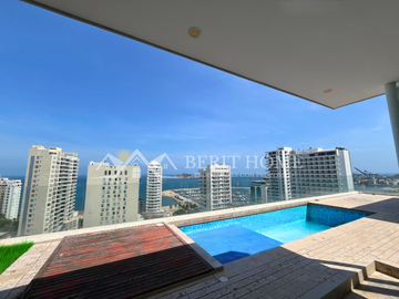 Penthouse con Piscina en Venta