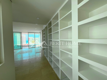 Penthouse con Piscina en Venta
