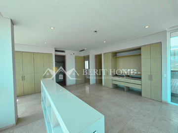Penthouse con Piscina en Venta