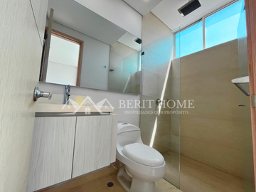 Penthouse con Piscina en Venta