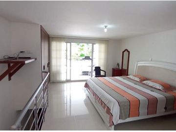 VENDO ESPECTACULAR CASA RENOVADA EN SANTA CLARA DE LAS VILLAS
