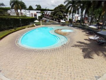 VENDO ESPECTACULAR CASA RENOVADA EN SANTA CLARA DE LAS VILLAS