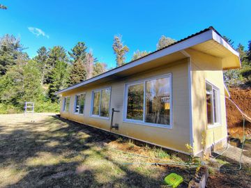 Casa con Parcela piedra Blanca $ 180.000.000.-