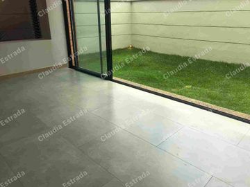 CASA PARA LA VENTA
