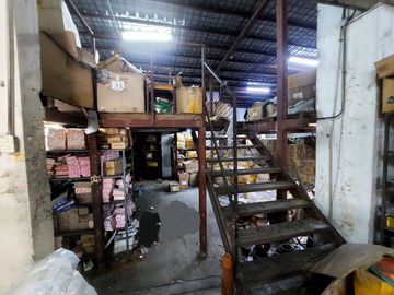 Venta Edificio Comercial en Centro de Guayaquil, 950 m² de Construccion