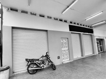 Venta Edificio Comercial en Centro de Guayaquil, 950 m² de Construccion