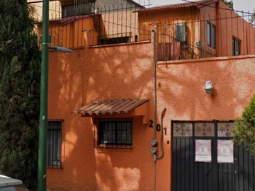 BUSCAS UN PATRIMONIO PARA HABITAR Y/O INVERTIR EN COL. DEL CARMEN COYOACÁN?