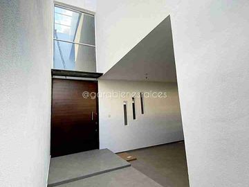 Amplia e iluminada casa en Venta, Villa Magna, S.L.P