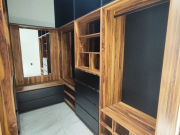 Se vende preciosa casa, sola, nueva,  de 3 recámaras con alberca, en el Fraccionamiento Las Fincas, en Jiutepec, Mor.