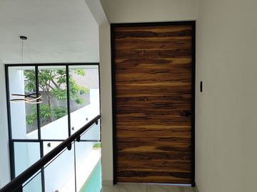 Se vende preciosa casa, sola, nueva,  de 3 recámaras con alberca, en el Fraccionamiento Las Fincas, en Jiutepec, Mor.