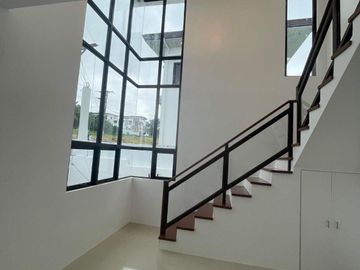 10M-Preselling- Single Detached  w/ 4 Bedrooms (1 at the ground) & Built-in-Cabinet For Sale in Brgy. Mabini, Lipa City, Batangas