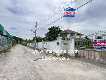 Single house + land, 2 floors, 400 sq m. Single house + land, Soi Sai Mai 82, next to Sarasas Witaed Sai Mai School, Sai Mai Road, Phahon Yothin Road,
