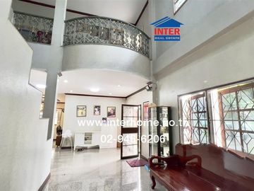 Single house + land, 2 floors, 400 sq m. Single house + land, Soi Sai Mai 82, next to Sarasas Witaed Sai Mai School, Sai Mai Road, Phahon Yothin Road,